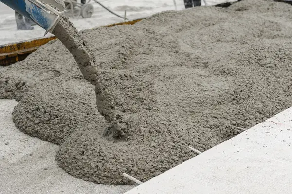 Cucharón con bomba autocebante para excavadora en proyectos de bombeo de concreto